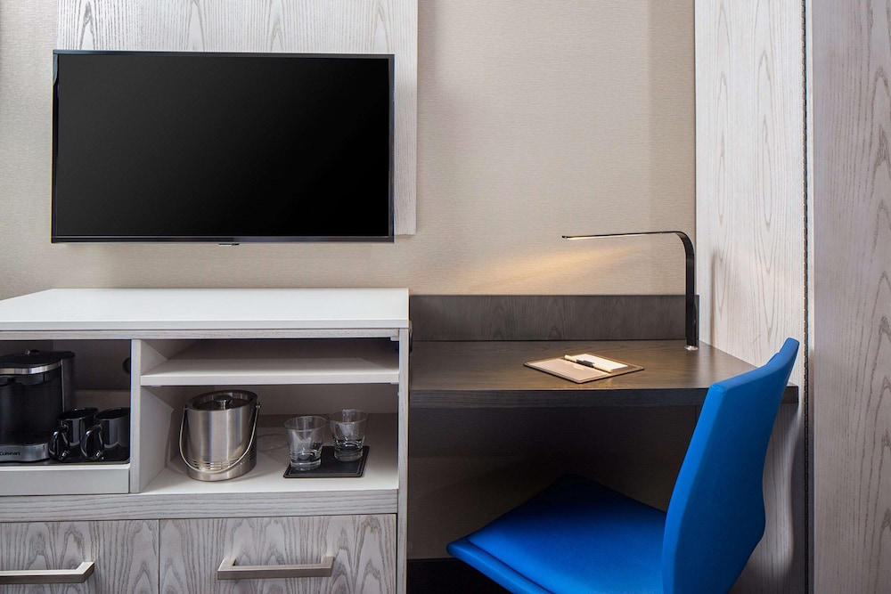DoubleTree by Hilton New York Times Square West