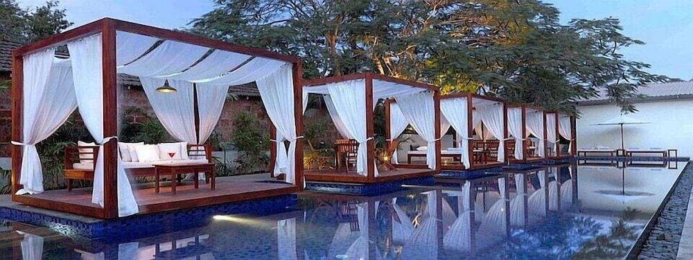 SinQ Party Hotel (No Stags Allowed)