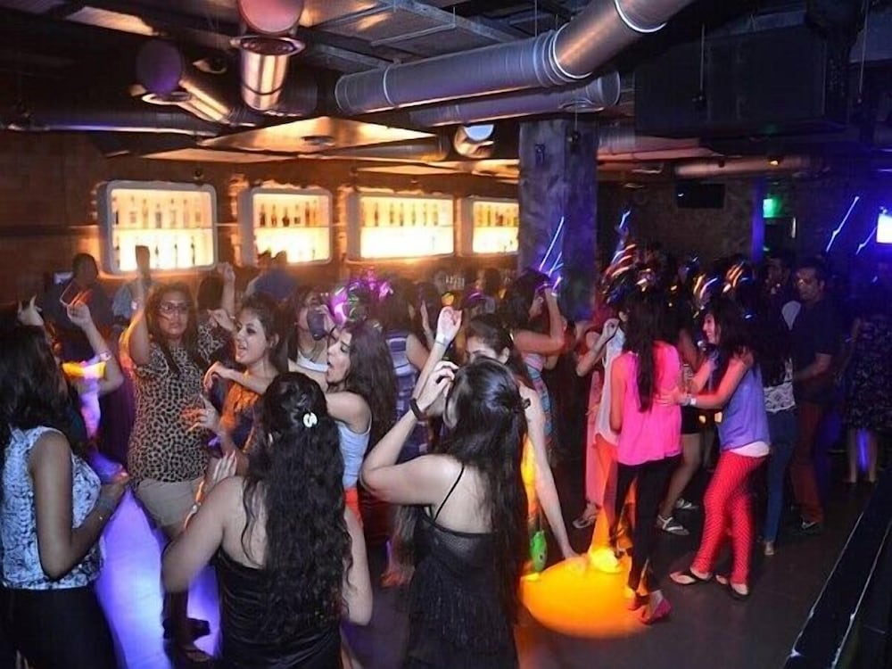 SinQ Party Hotel (No Stags Allowed)