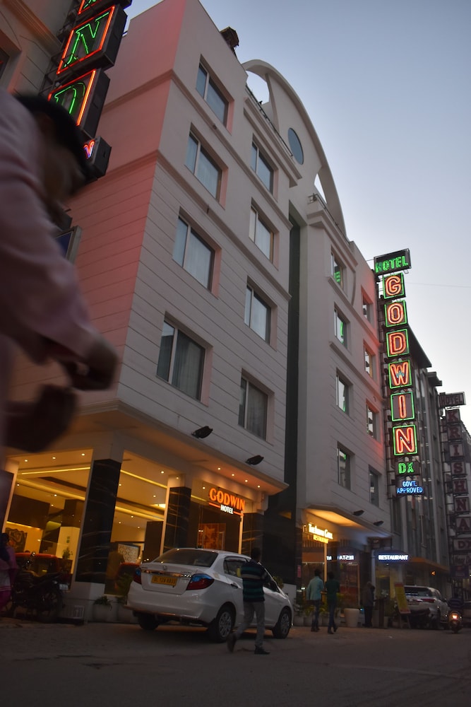 Hotel Godwin Deluxe @ 5 Mins from Connaught Place
