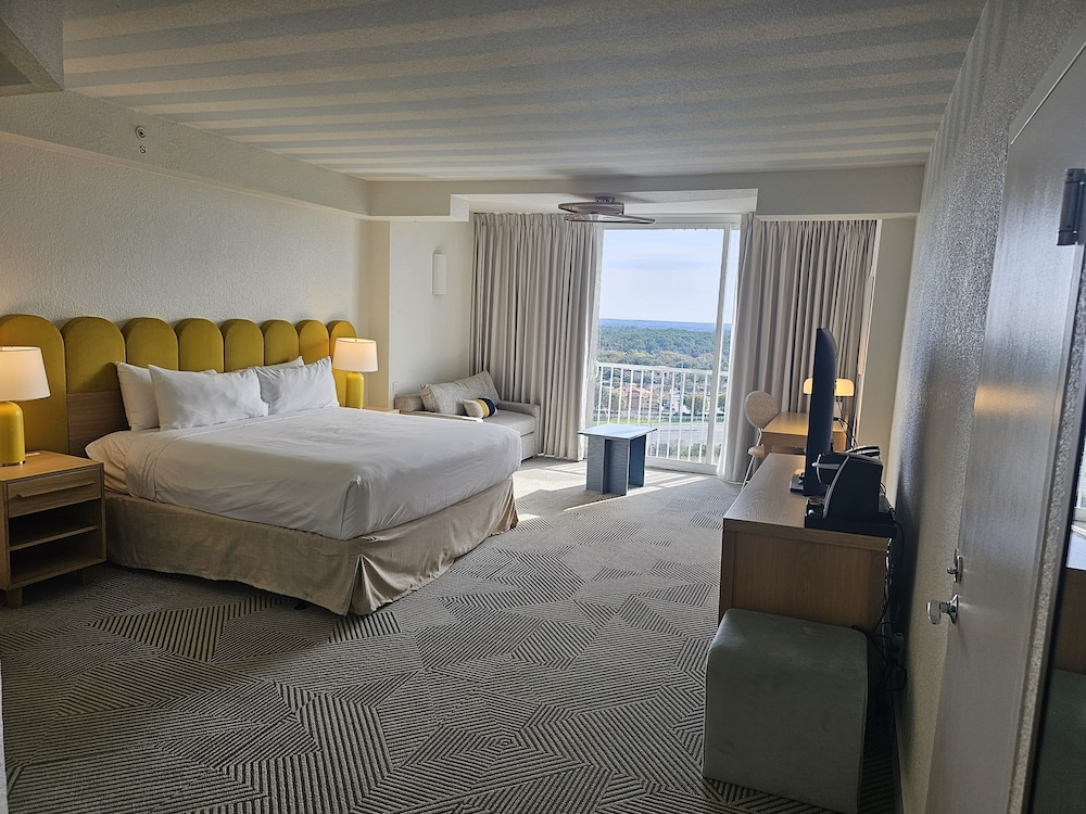 Renaissance Orlando Resort – Disney Springs® Area