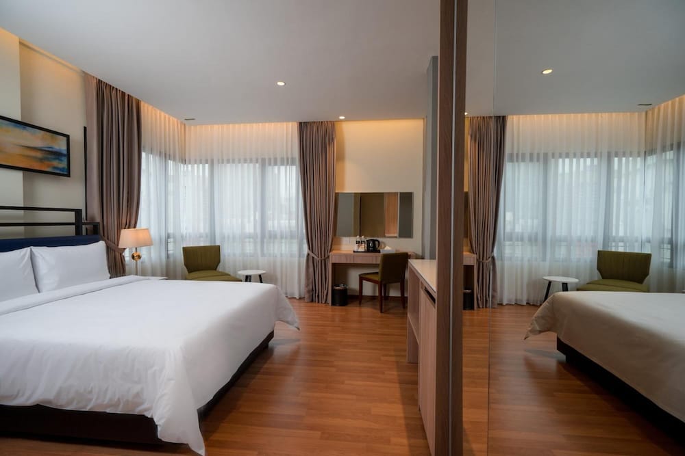 M Palace Hotel