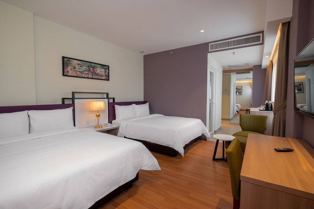 M Palace Hotel