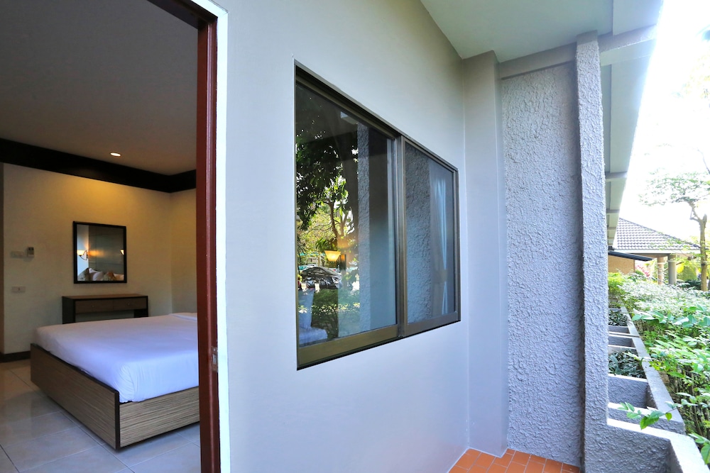 Pattra Mansion by AKSARA Collection