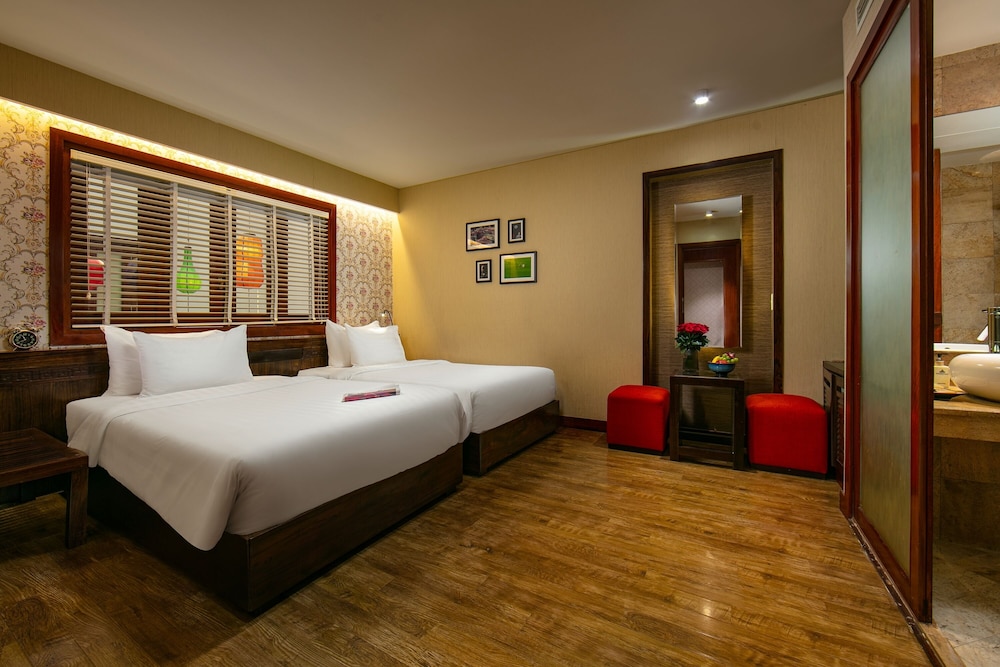 Oriental Suites Hotel & Spa