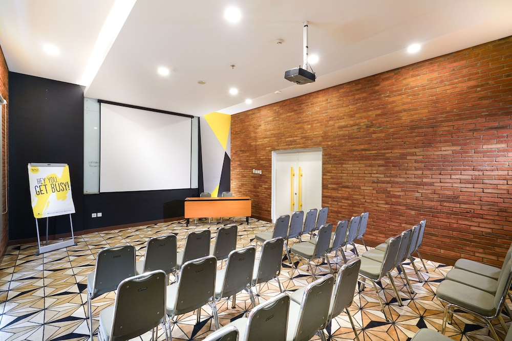 YELLO Hotel Manggarai