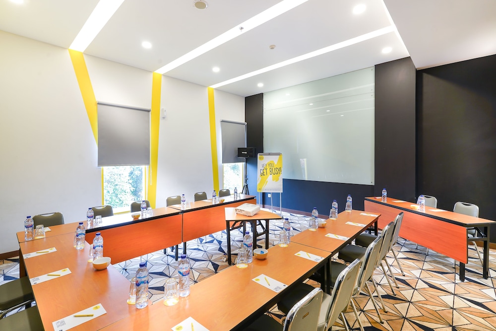 YELLO Hotel Manggarai