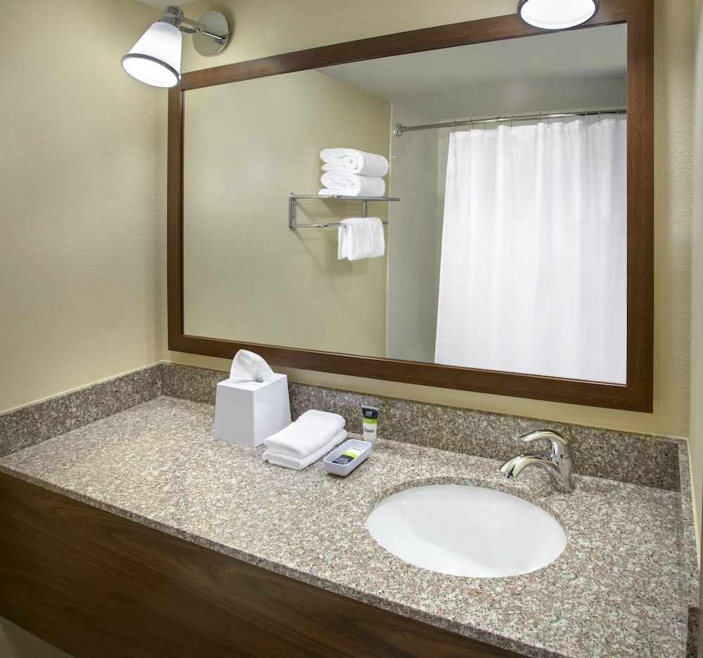 Four Points by Sheraton Charleston