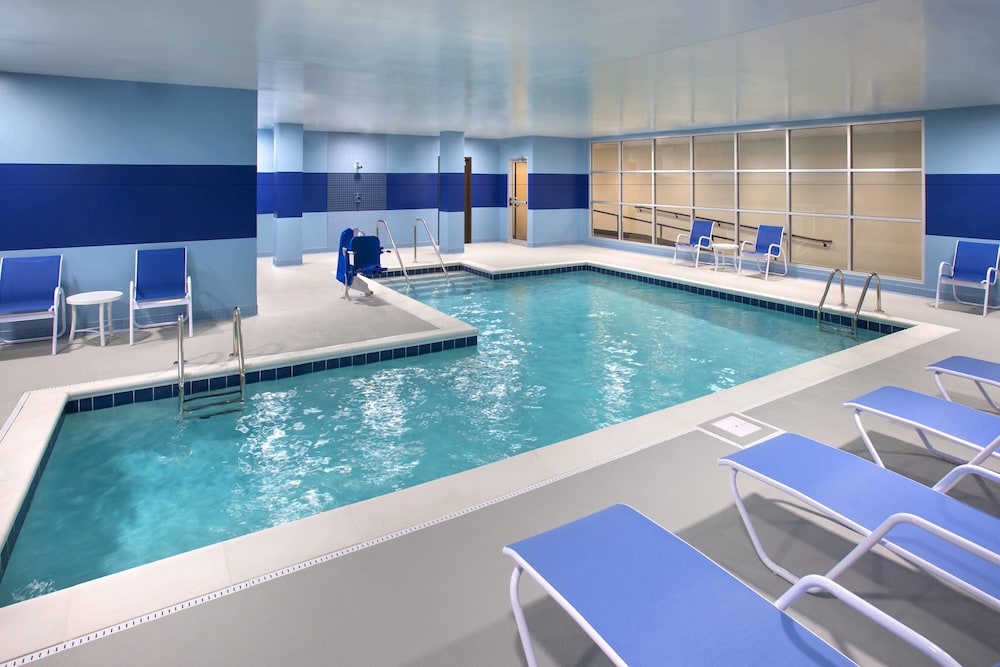 Four Points by Sheraton Charleston