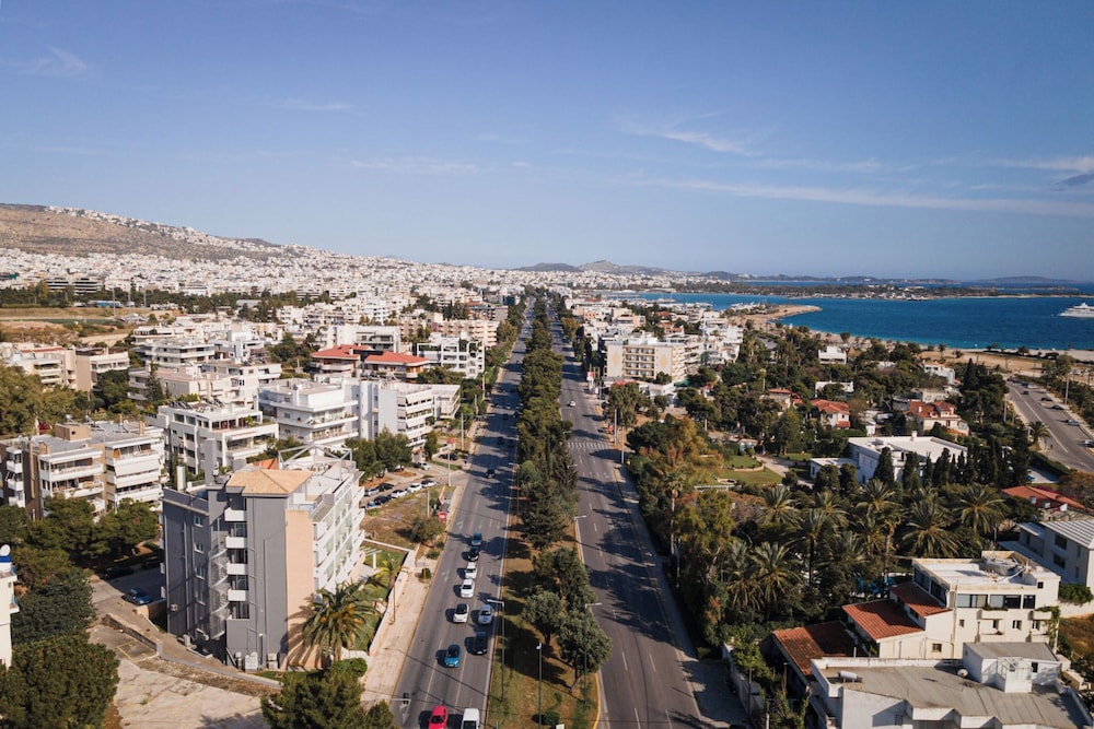 Kreoli Suites Glyfada
