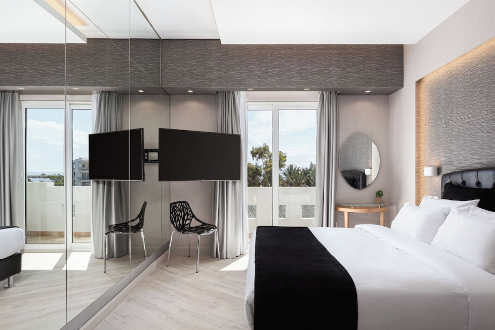 Kreoli Suites Glyfada