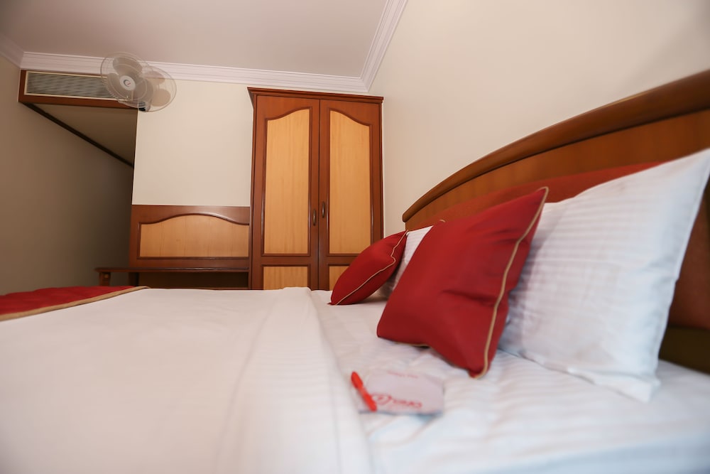 OYO 373 Hotel Grand Inn