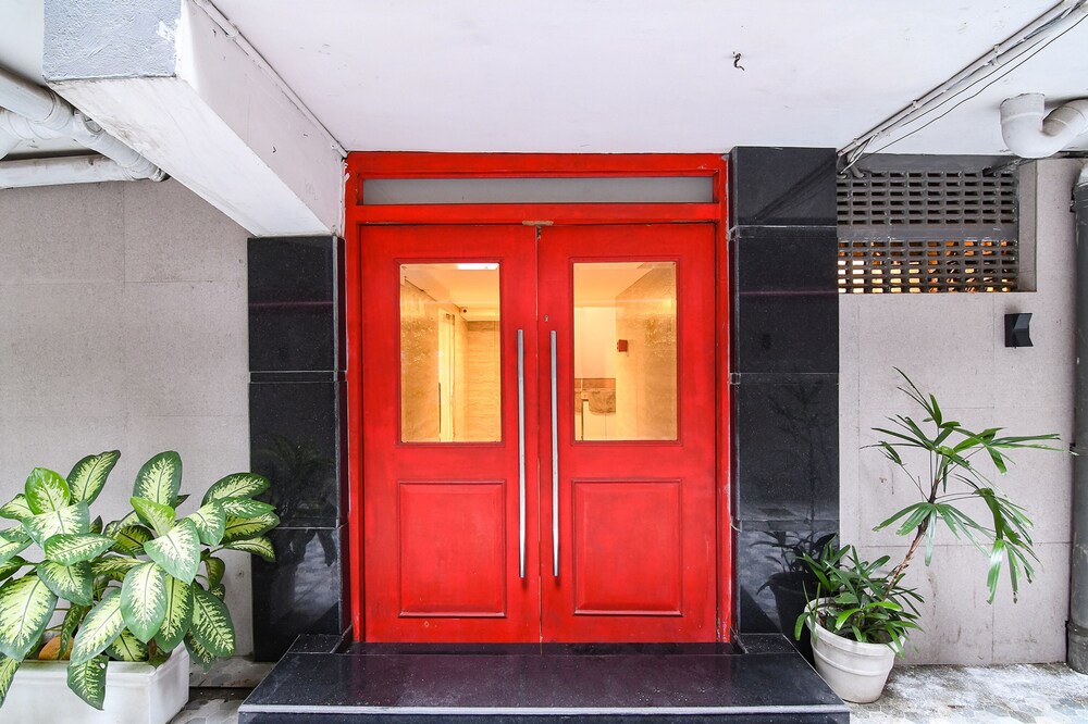 Fabhotel Sayeeda International