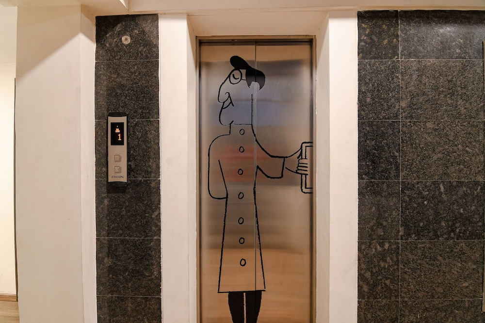 Fabhotel Sayeeda International