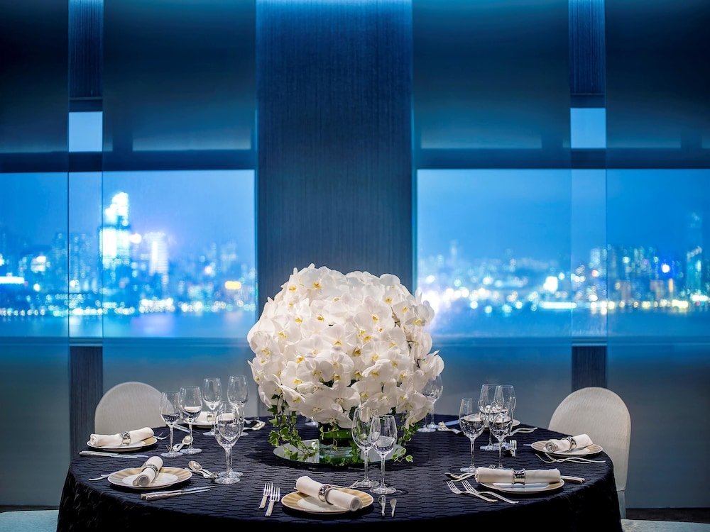 The Park Lane Hong Kong, Autograph Collection