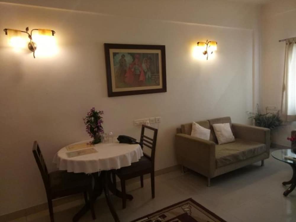 Hotel Surbhi