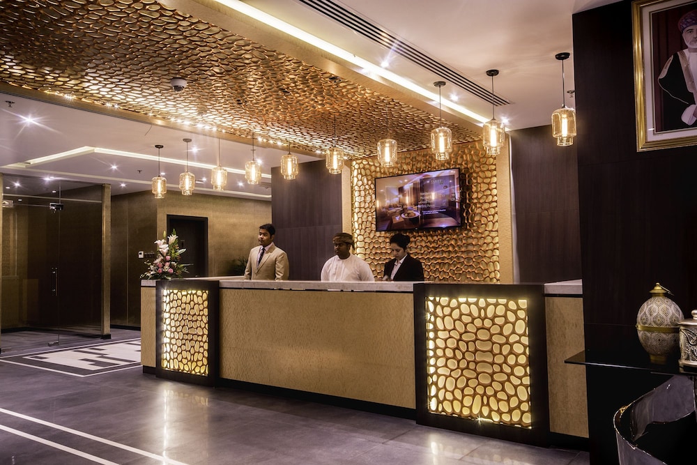 Carnelian Muscat - Airport Hotel