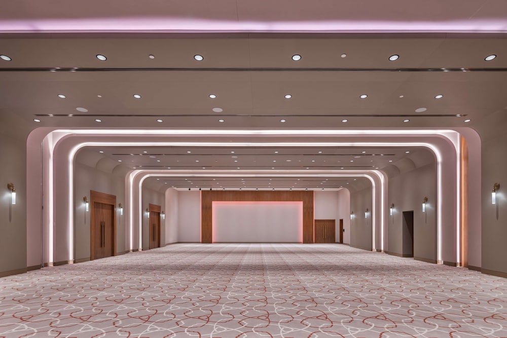The WB Abu Dhabi hotel, Curio Collection by Hilton
