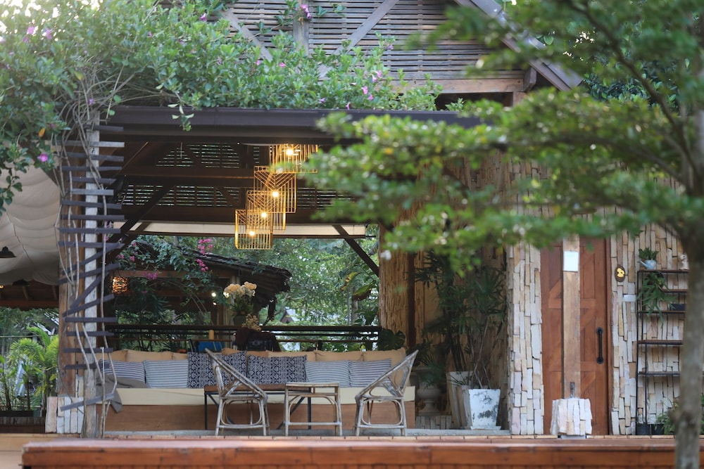 House of Love at Pai