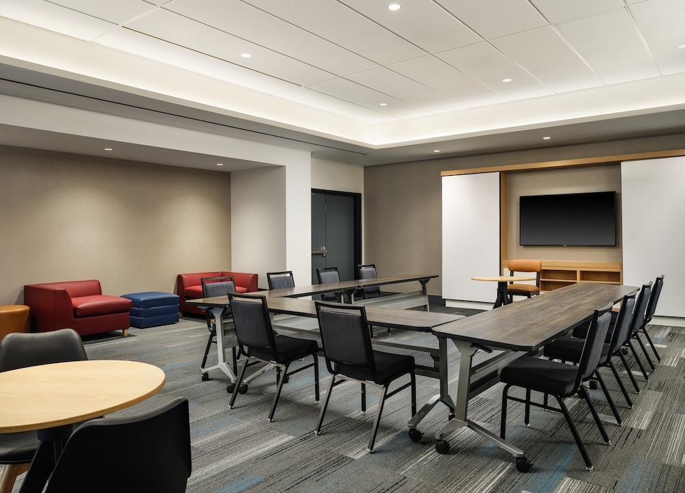 Hyatt House LA - University Medical Center