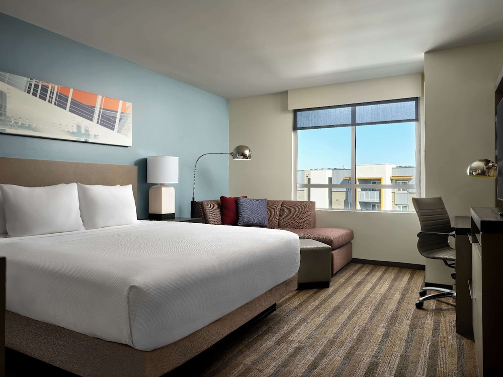 Hyatt House LA - University Medical Center