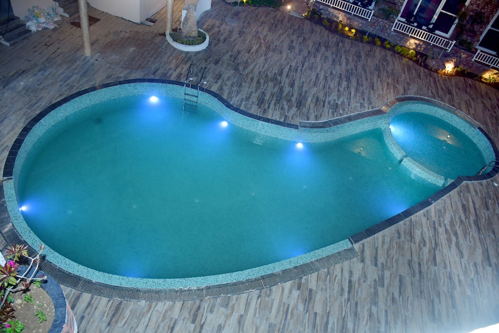 Vow Resorts And Spa, The Corbett Wilderness
