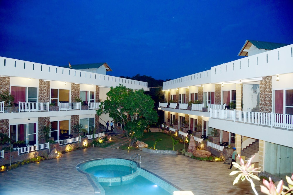Vow Resorts And Spa, The Corbett Wilderness