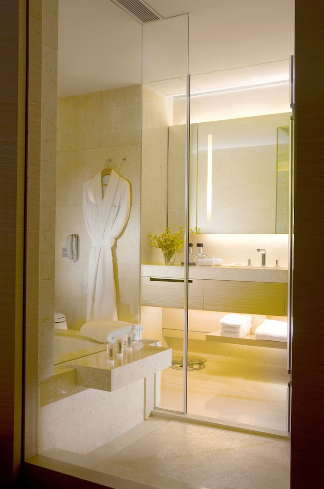 Crowne Plaza Hong Kong Causeway Bay by IHG