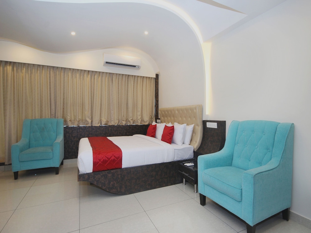 Hotel Golden Amulya Restwings