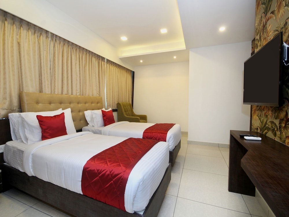 Hotel Golden Amulya Restwings