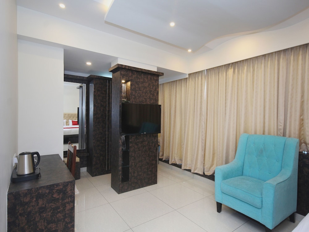 Hotel Golden Amulya Restwings