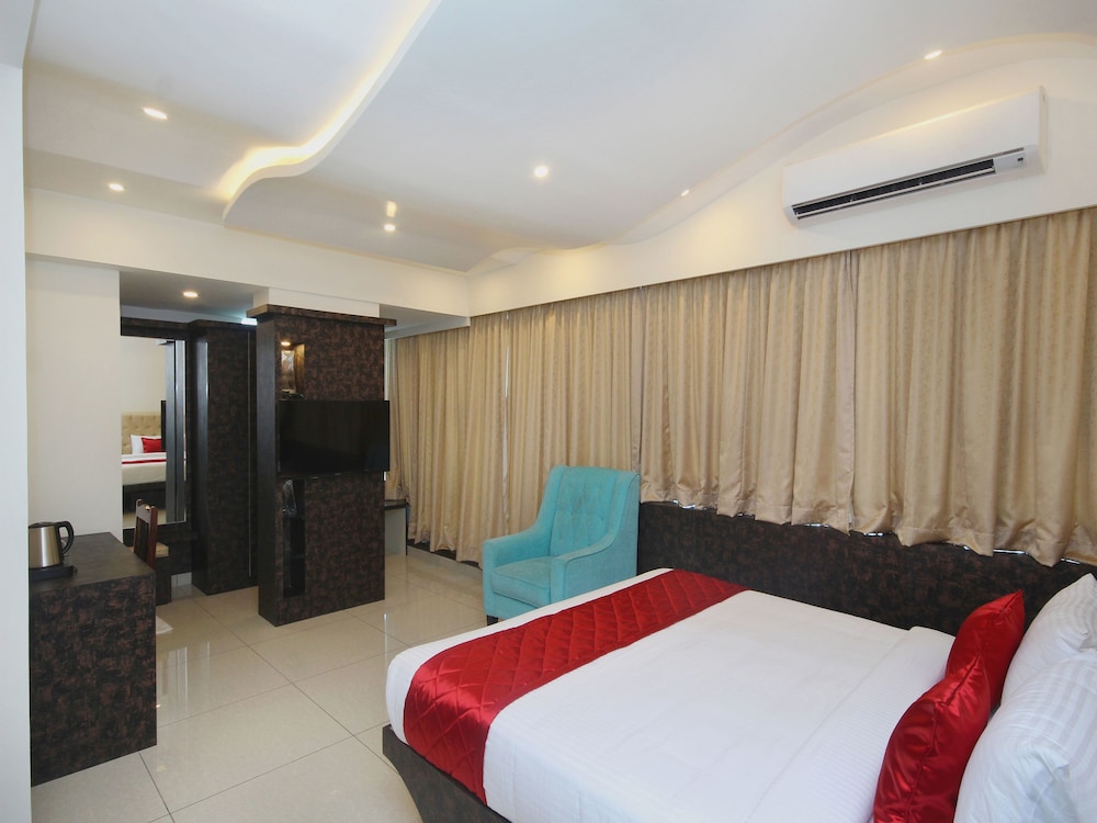 Hotel Golden Amulya Restwings