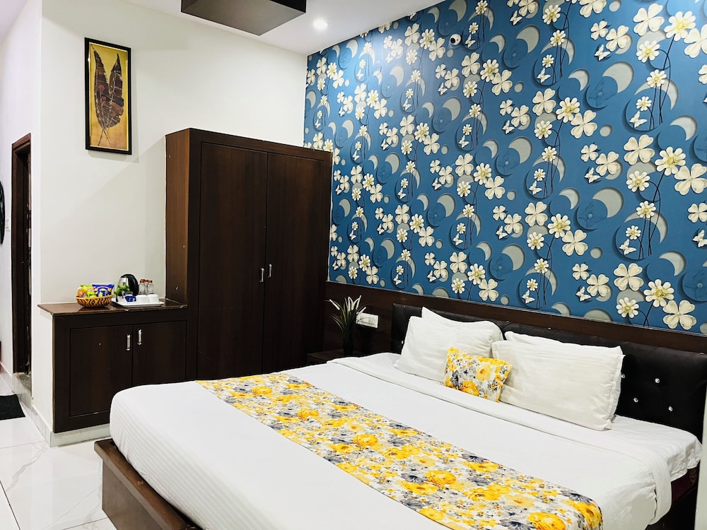Hotel Plaza Airport Zone, Hyderabad