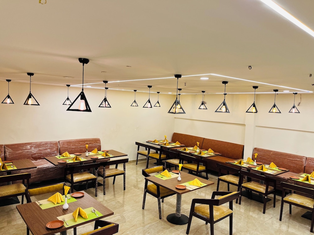 Hotel Plaza Airport Zone, Hyderabad