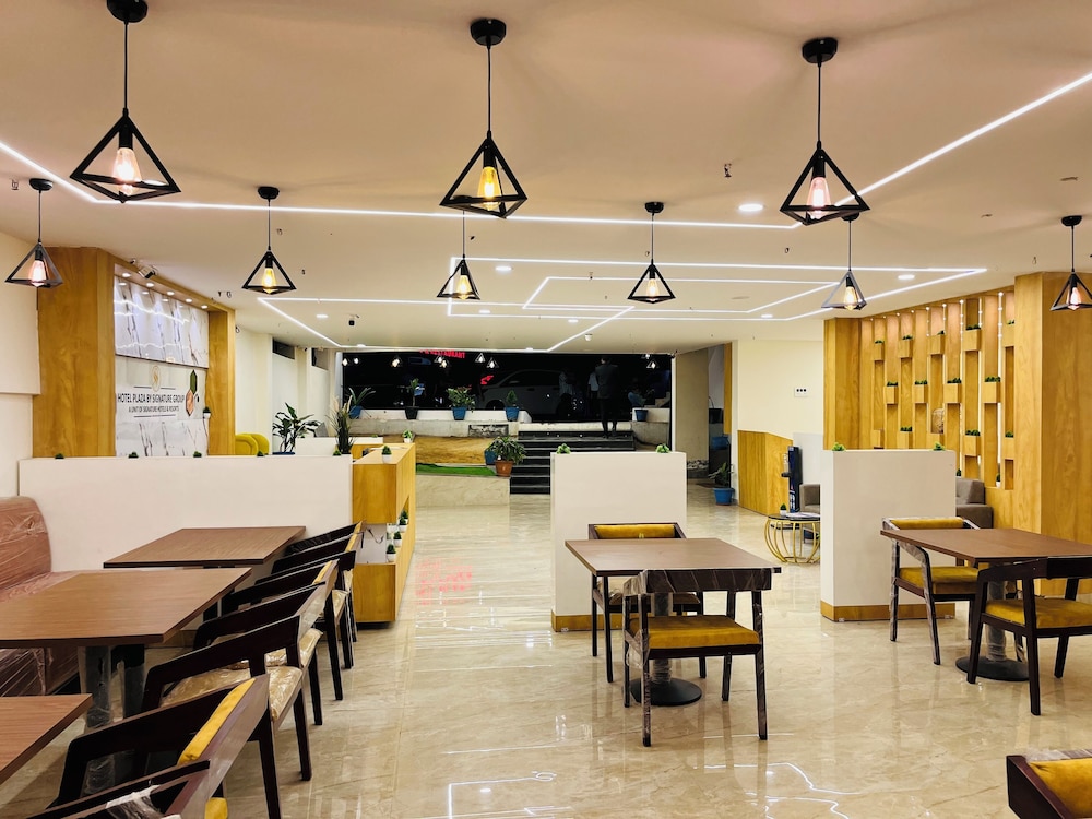 Hotel Plaza Airport Zone, Hyderabad