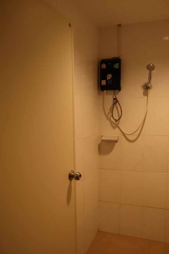 Suksawad Hotel
