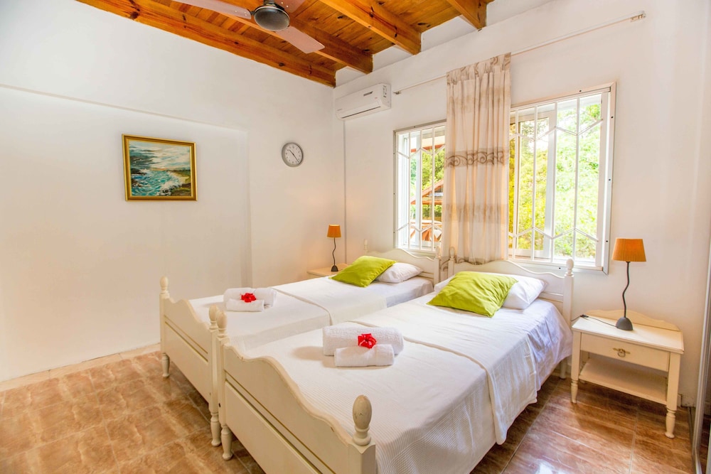 The Orchard Holiday Home