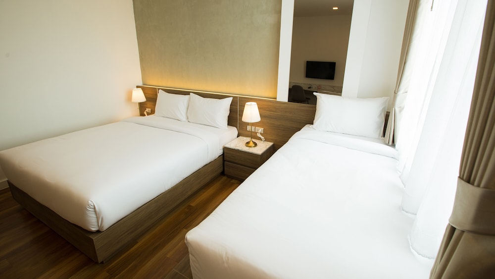 B2 Phitsanulok Premier Hotel