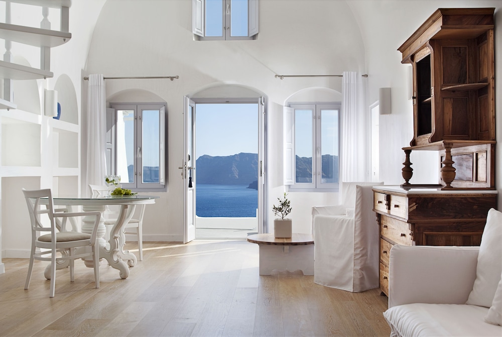 Katikies Villa Santorini - The Leading Hotels Of The World