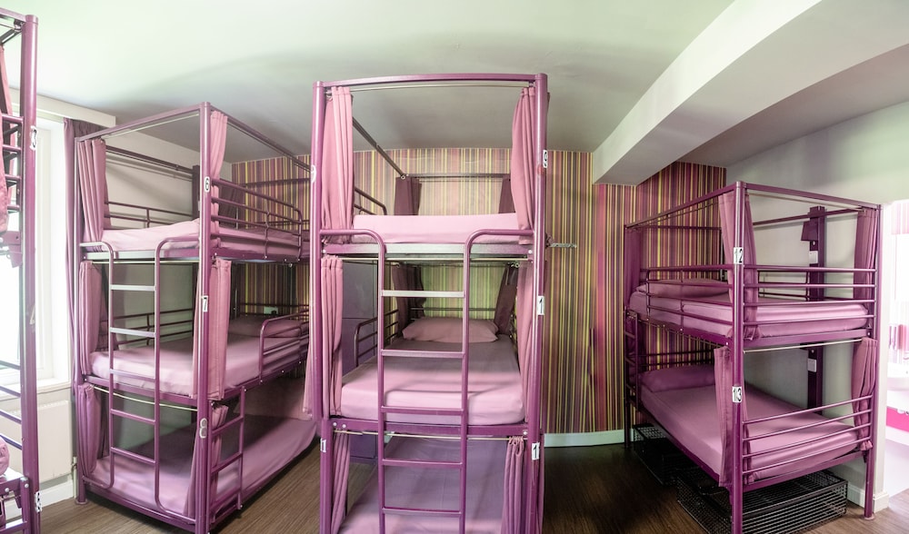 Safestay London Kensington Holland Park