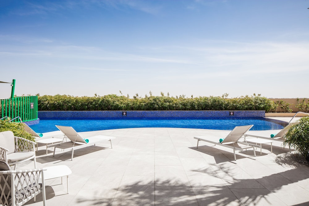 Holiday Inn Hotel And Suites Dubai Science Park By IHG