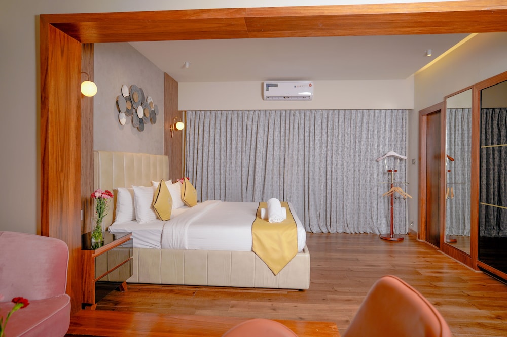 Lazdana Hotel