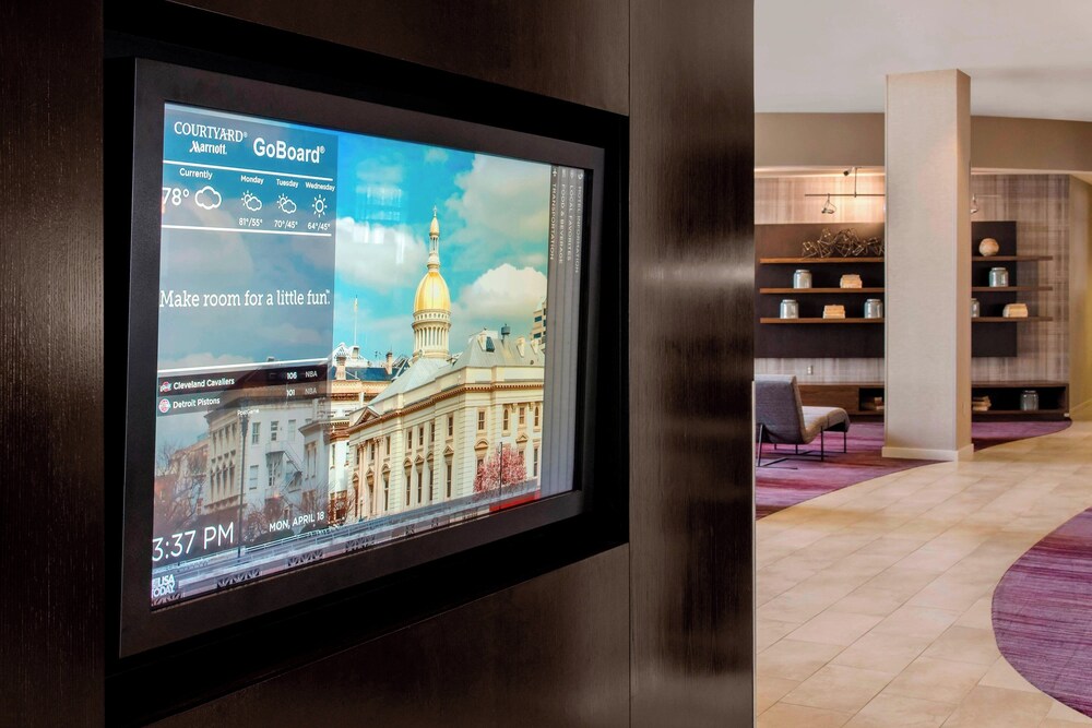 Courtyard by Marriott Newark Elizabeth