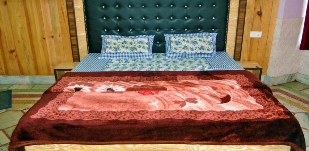 Hotel Himalayan Paradise