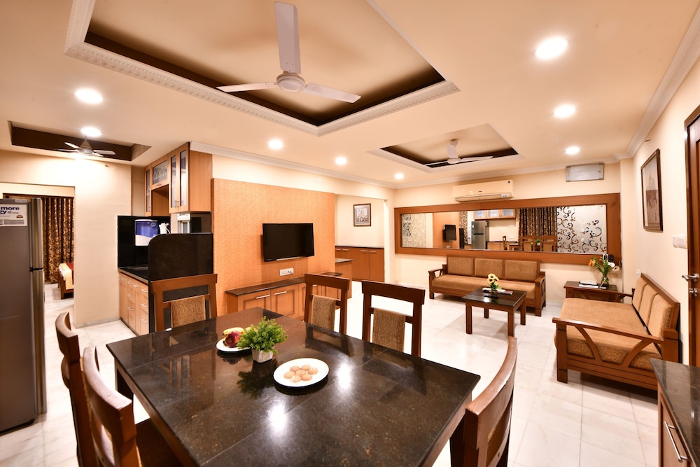 Click Hotel White House Residency Vadodara