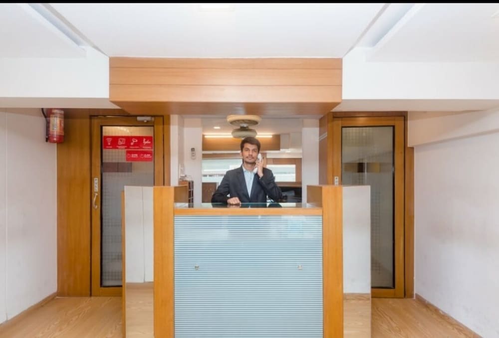 Qubestay Airport Capsule Hotel & Hostel