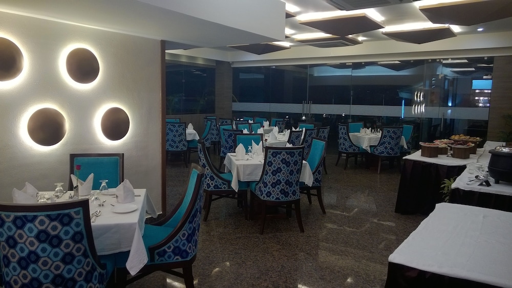 Hotel Seven Hill Tower