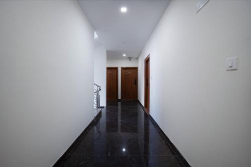 Treebo Galaxy Kings Suites, Hebbal