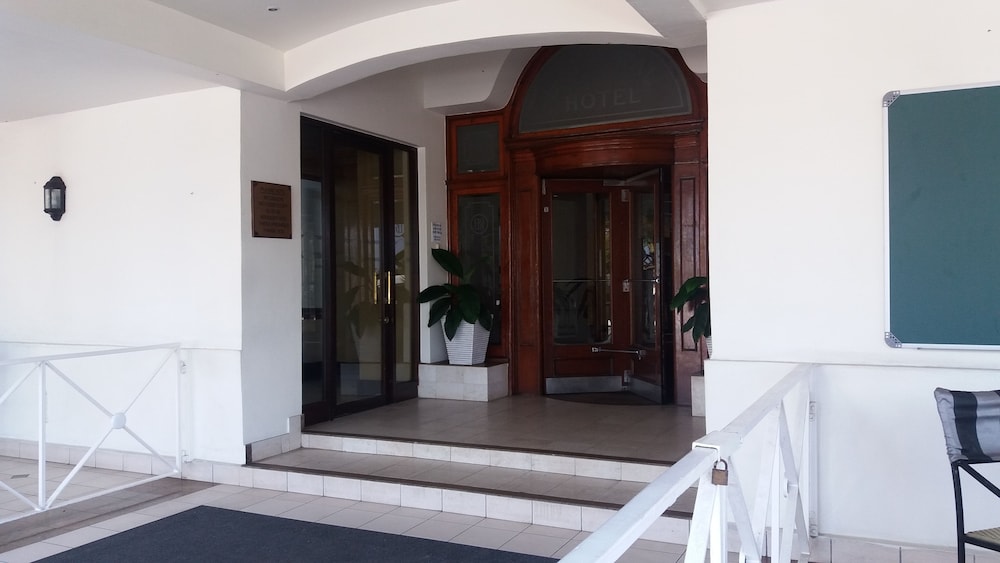 Balmoral Hotel