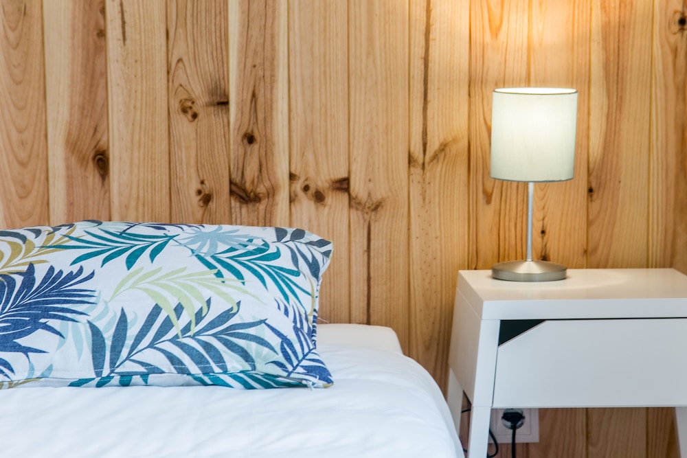 Home Out Rooms & Apartments